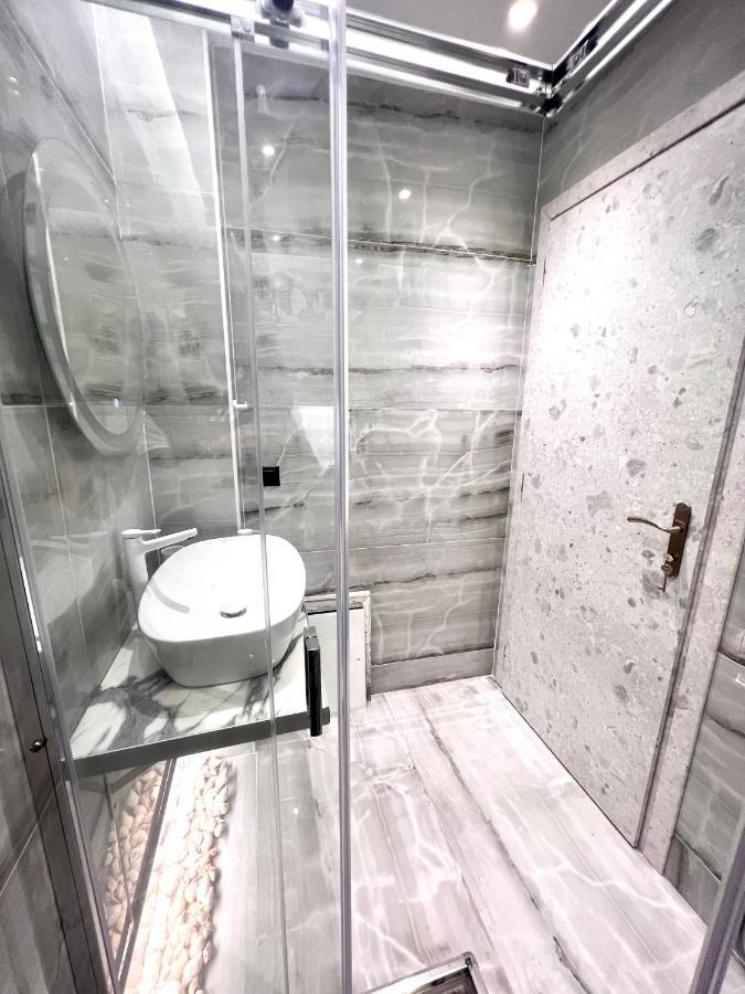 Luxury Black And White Interior * Kalamata